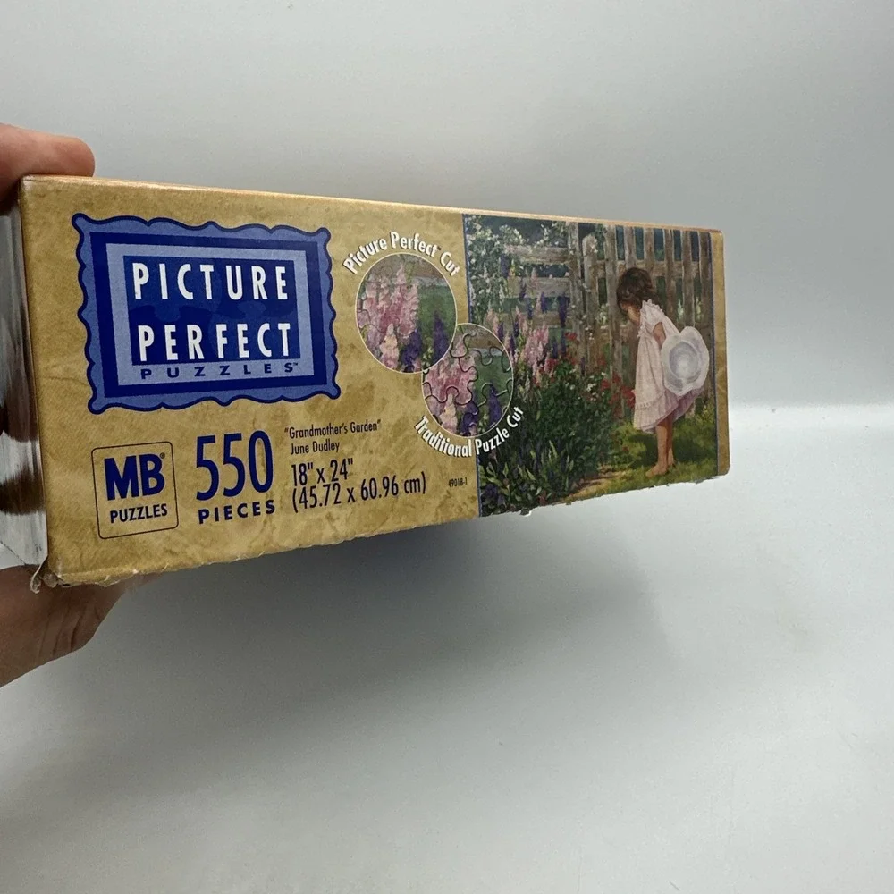 MB Puzzle‎ Picture Perfect.  Grandmother's Garden.  550 Pieces